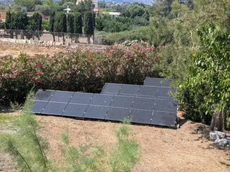 Instalador experto en inversores Deye en Mallorca con paneles Trina Solar